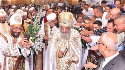 البابا تواضروس الثاني يكتب تاريخا في أسيوط الجديدة ويدشن ثلاث كنائس جديدة