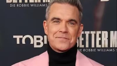 روبي ويليامز يفاجئ جمهوره بالكشف عن إصابته بمتلازمة توريت