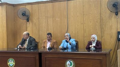 انطلاق فعاليات مشروع التنور المجتمعي وندوة تأهيلية توعوية للطلاب باداب الفيوم 