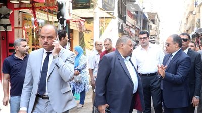محافظ الشرقية يحيل مسؤولي حي أول الزقازيق للتحقيق بسبب الإهمال في متابعة قرارات الإزالة