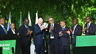 لقجع يهدي إنفانتينو الكرة الرسمية لـ«كان 2025» بالمغرب والمملكة جاهزة لتنظيم بطولة استثنائية