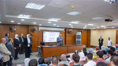 رئيس جامعة طنطا يشدد على أهمية المشاركة في الأنشطة الطلابية  