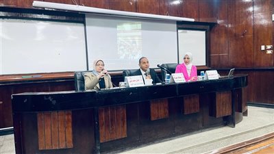 ندوة تثقيفية حول اساسيات الاستثمار بكلية الاقتصاد والعلوم السياسية 