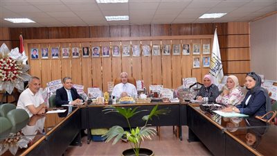 نائب رئيس جامعة أسيوط يترأس اجتماع مركز رعاية الطلاب ذوي الإعاقة