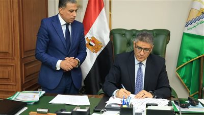 محافظ الجيزة يعتمد حركة مديري ووكلاء الإدارات التعليمية