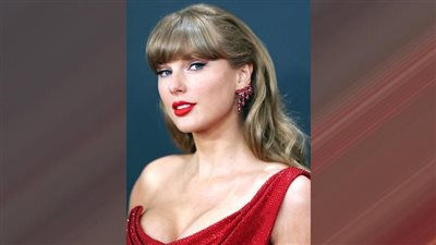 تايلور سويفت تكشف كواليس مفاجئة عن عرض زواج ترافيس كيلسي