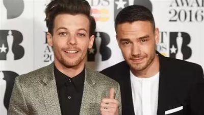 لويس توملينسون يستحضر ألم فقدان ليام باين بعد عام على وفاته