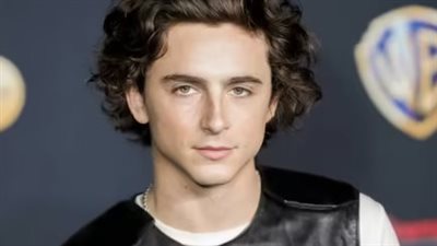 تيموثي شالاميت يفاجئ متابعيه برأسه الحليق في ظهور جديد على إنستجرام