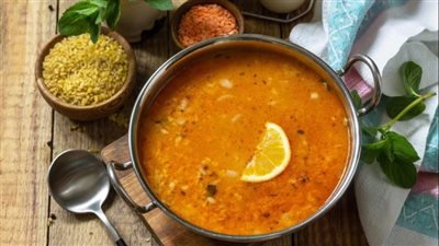 غنية بالبروتين.. طريقة تحضير شوربة العدس بالليمون والكمون