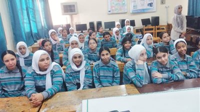 «المشاركة المجتمعية وتنمية المجتمع».. ندوة لطالبات مدرسة الإسراء والمعراج بجامعة قناة السويس 