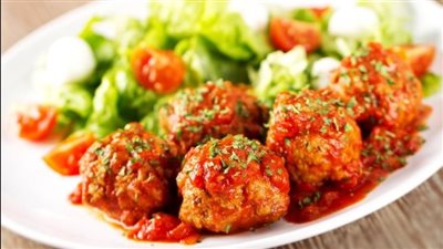 طريقة عمل كفتة اللحم بصلصة الطماطم