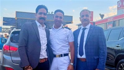 الصحفي أحمد عبدالرحيم يهنئ نجل عمته على تخرجه من كلية الشرطة
