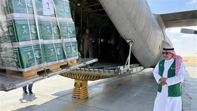 مطار العريش يستقبل مساعدات إنسانية شاملة لغزة 