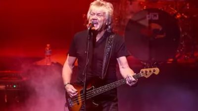 وفاة جون لودج.. الصوت الخالد لفرقة 