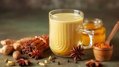 الكركم: مضاد طبيعي يعزز الذاكرة ويحمي الأعصاب لدى كبار السن