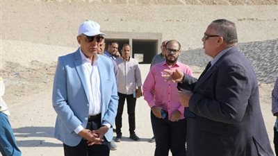 محافظ المنيا يتفقد مخر سيل “البرشاوي – الضبع” بملوي