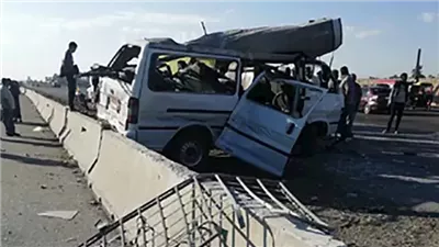 3 مصابين في تصادم ميكروباص وملاكي على طريق القاهرة الإسكندرية الصحراوي