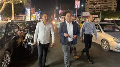 نائب محافظ القاهرة تقود حملة مسائية لإزالة التعديات في مصر الجديدة