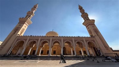 مسجد السيد البدوي.. مزار ديني وتاريخي في قلب طنطا 