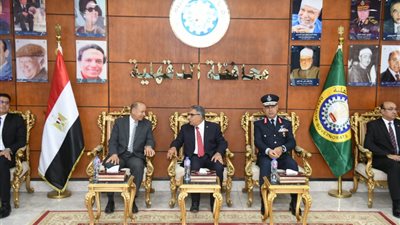  محافظ الدقهلية يستقبل قائد المنطقة الشرقية الجوية..لهذا السبب  