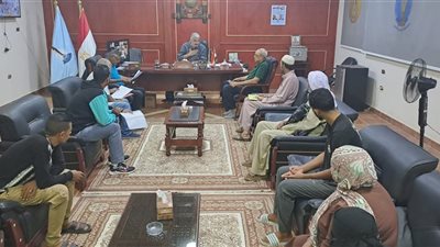 رئيس مدينة رأس غارب يبحث 4 طلبات فى لقاء المواطنين