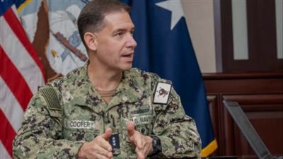 قائد القيادة الوسطى الأمريكية بالشرق الأوسط يطالب حماس بالتوقف عن إطلاق النار على مدنيين