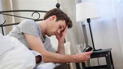 طبيب متخصص في النوم.. 10 عادات سيئة تضر بنومك وصحتك 