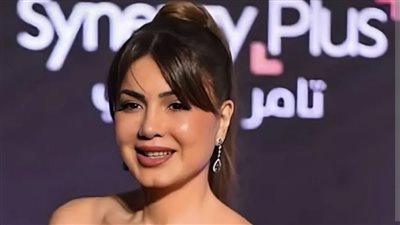 مهرجان الجونة السينمائي 2025.. نجلاء بدر تتوهج بفستان مثير