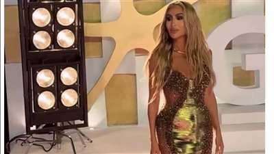 مهرجان الجونة السينمائي 2025.. شرطة الموضة تشيد بجرأة مايا دياب