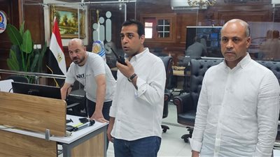 وكيل تموين قنا: غرف عمليات لمتابعة محطات الوقود والمخابز 