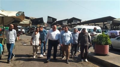 عبود والمظلات تحت الرقابة.. فوزي يواجه المخالفين ميدانيًا ويؤكد: لا تهاون في حق المواطن