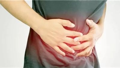 خبراء تغذية يكشفون 5 أسباب خفية وراء الانتفاخ المزعج