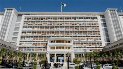 الداخلية الجزائرية تتخذ إجراءات جديدة لمكافحة عصابات الأحياء والمخدرات