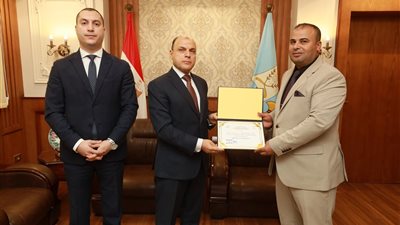 تكريم فريق مركز نظم المعلومات الجيومكانية ومديري الوحدات المتميزة بمراكز ومدن كفرالشيخ