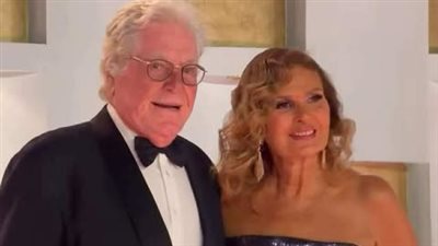 يسرا وحسين فهمي يتألقان في رابع أيام مهرجان الجونة السينمائي (شاهد)