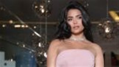 مهرجان الجونة السينمائي 2025.. شرطة الموضة تتغزل في سحر أسماء جلال 