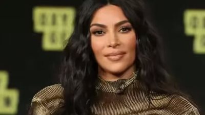 كيم كارداشيان تخطف الأنظار بإطلالة فريدة في حفل متحف الأكاديمية الأمريكية 