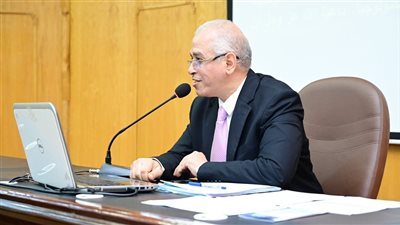 صيانة مدرجات كلية الحاسبات والذكاء الاصطناعي في جامعة الفيوم 