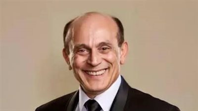 اتحاد المبدعين العرب يمنح الفنان محمد صبحي وسام التفرد في الإبداع تقديرًا لمسيرته الفنية