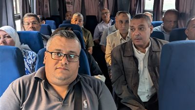 الاتوبيس الطائر بأسيوط يستهدف 15 مدرسة بالبدارى للوقوف على معدلات الانضباط