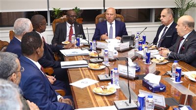  وزير الصناعة والنقل ونظيره السوداني يترأسان أعمال الجمعية العمومية الهيئة وادي النيل للملاحة النهرية