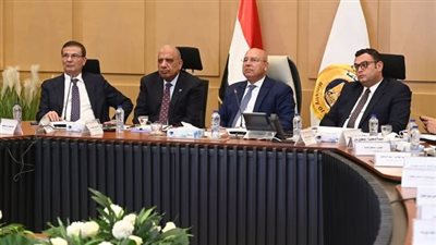 وزير الصناعة والنقل يترأس الاجتماع الثالث والثلاثين للمجموعة الوزارية للتنمية الصناعية