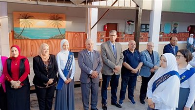 مدير تعليم الفيوم يشهد فعاليات تنصيب البرلمان المدرسي وتكريم الطالبات المتميزات على منصة 
