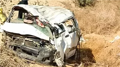 إصابة 13 شخصا في انقلاب ميكروباص على الطريق الصحراوي بالمنيا