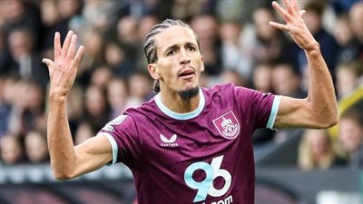 تهديد بالإيقاف يلاحق التونسي حنبعل بالدوري الإنجليزي.. البصق قد يكلّفه 3 مباريات