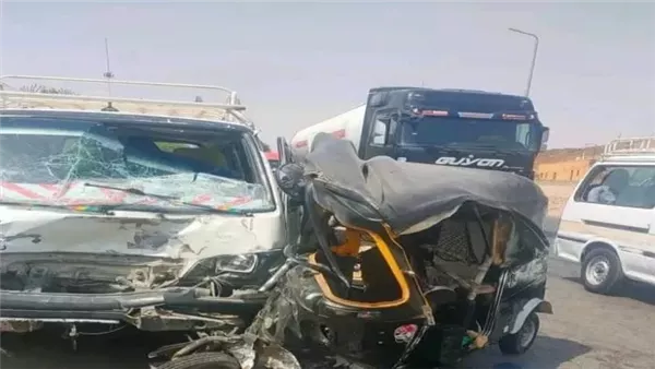 إصابة 7 أشخاص في حادثين متفرقين بأسوان بينهم فتاة صدمها توكتوك