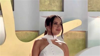 رنا رئيس عروس سادس أيام مهرجان الجونة السينمائي بعد تعافيها من الإجهاض (شاهد)