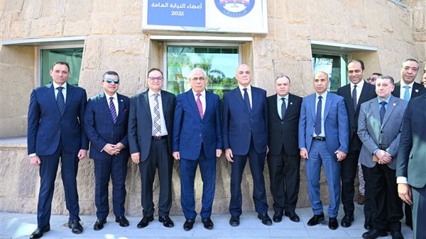 بالصور..النائب العام يزور مستشفى سرطان الأطفال 57357