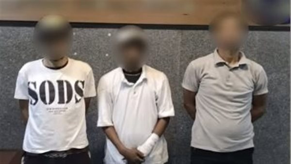ماتت فيهم الرحمة.. 3 بطلجية يعتدون على رجل مسن في المطرية| فيديو