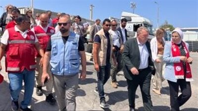 وفد برلماني دنماركي يتفقد مركز المساعدات اللوجستي في مدينة العريش